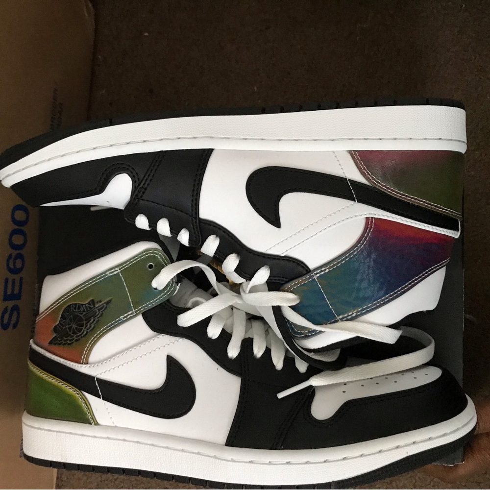 Brand New Jordan 1 Heat Reactive